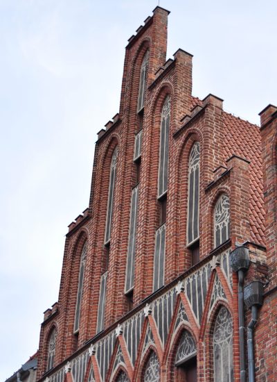 Tradycyjne pierniki toruńskie – przewodnik po Toruniu